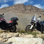 Africa-Twin-Adventures-2-bikes-on-rocks-to-The-Hell (1)